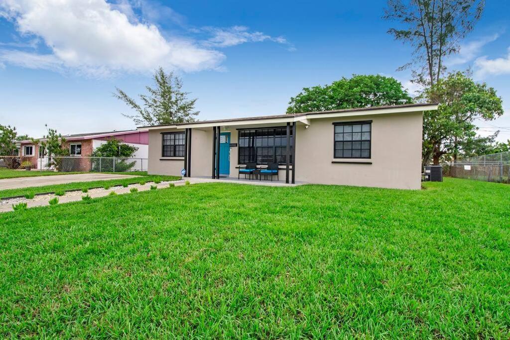 Modern Getaway Near The Beach With Room For A Boat West Palm Beach Dış mekan fotoğraf
