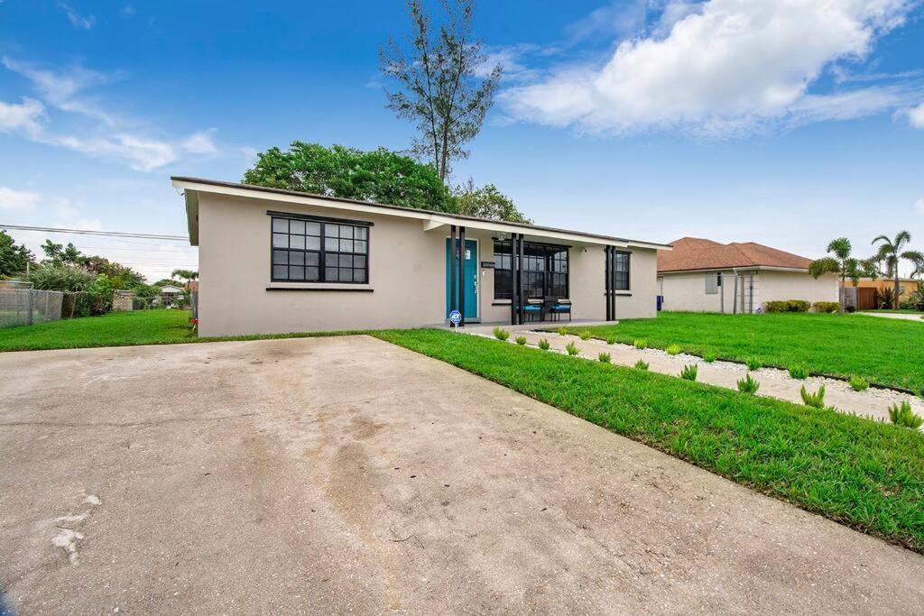 Modern Getaway Near The Beach With Room For A Boat West Palm Beach Dış mekan fotoğraf