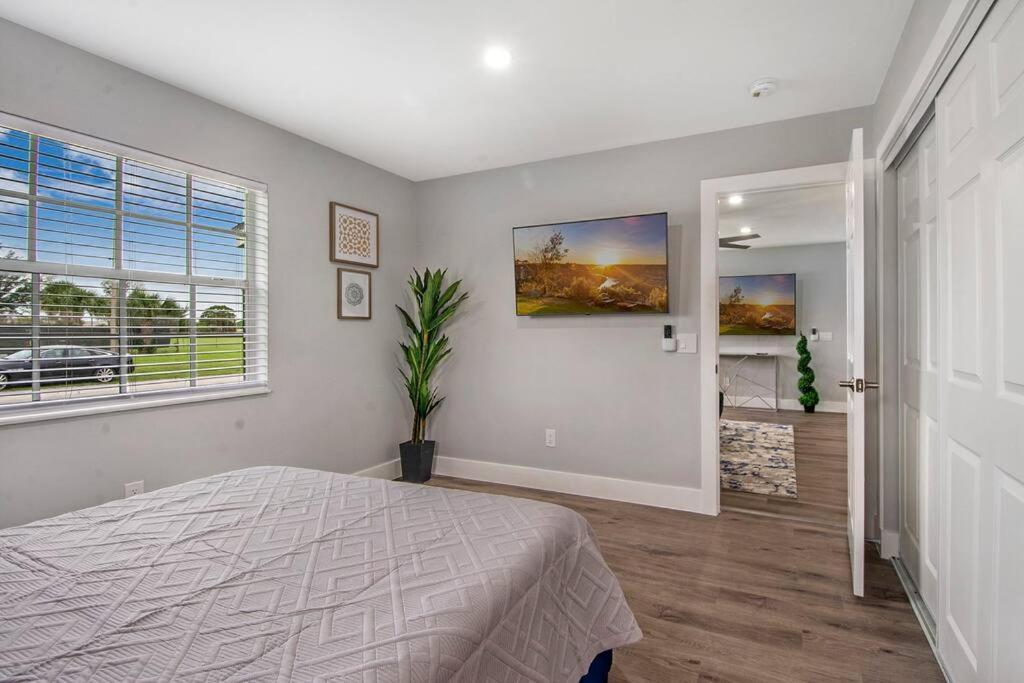 Modern Getaway Near The Beach With Room For A Boat West Palm Beach Dış mekan fotoğraf